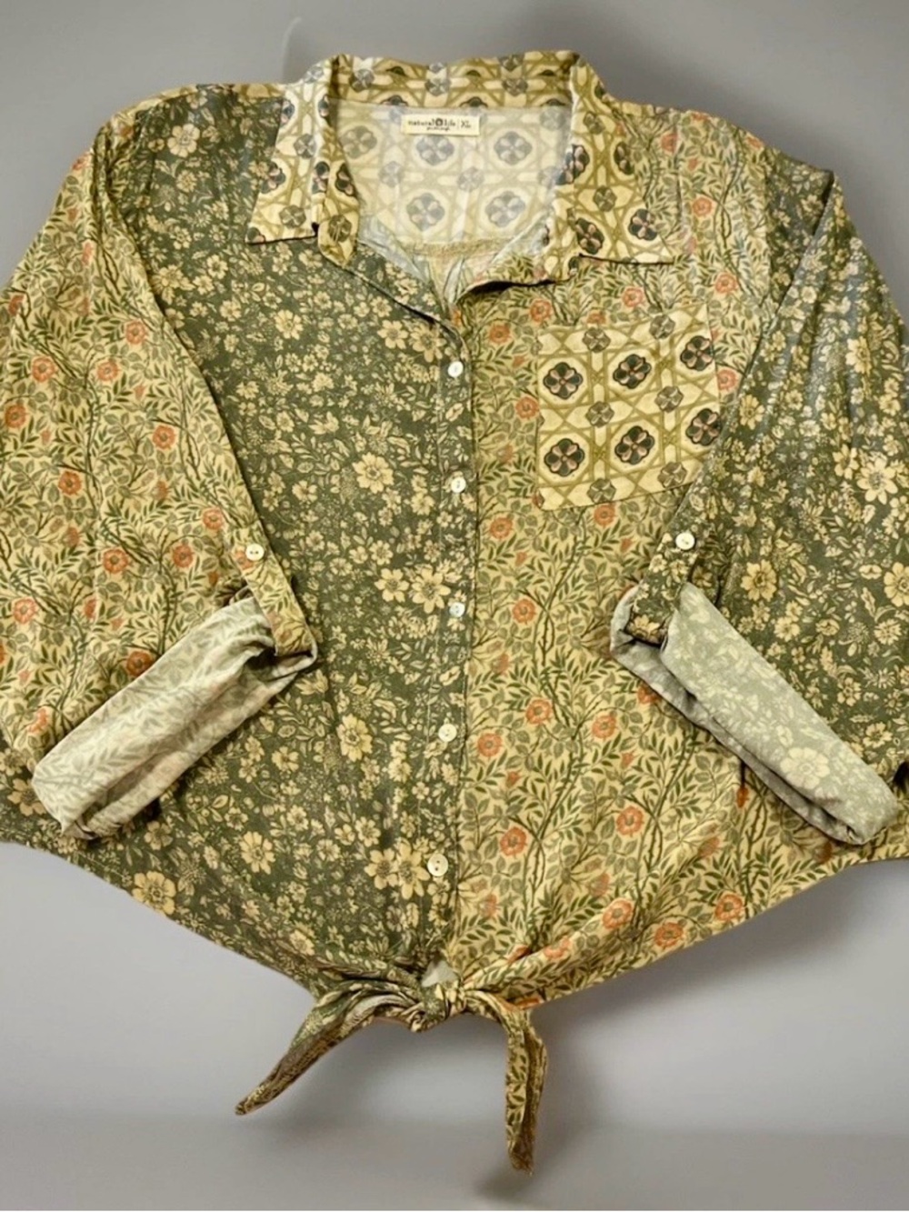 NATURAL LIFE Olive Green Floral Patchwork Button-Up Tie-Hem Blouse